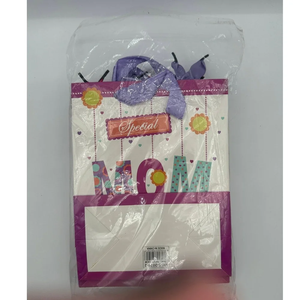 Mothers Day Birthday Mom Gift Bag Pink Ribbon Handles and Glitter Accents 9x7in